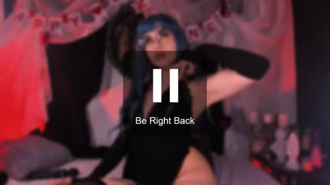 Snapshot of the_kitty_roxy chatting on 02/11/25, 08:48 ... ... online show from 02/11/25, 08:48