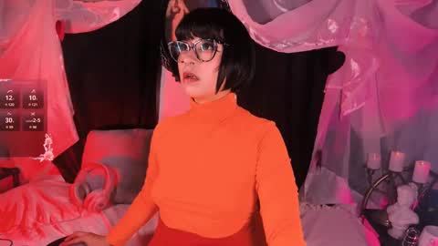 Snapshot of the_kitty_roxy chatting on 02/18/25, 05:09 ... ... online show from 02/18/25, 05:09