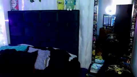 Snapshot of the_lesbian_game chatting on 03/19/26, 06:01 the_lesbian_game online show from 03/19/26, 06:01