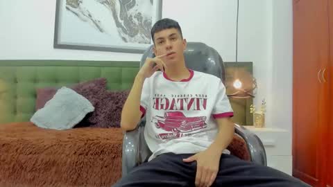   T H E    M A R K   K I N G online show from 12/15/25, 04:55