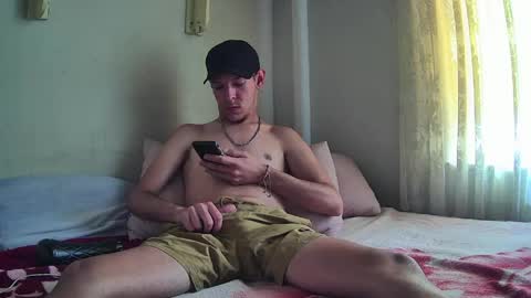 Snapshot of the_misfts chatting on 04/21/26, 12:33 the_misfts online show from 04/21/26, 12:33