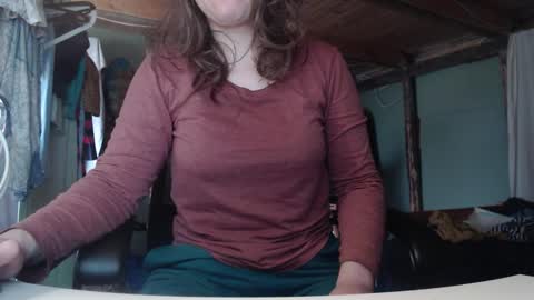 Ekye online show from 10/14/25, 05:19