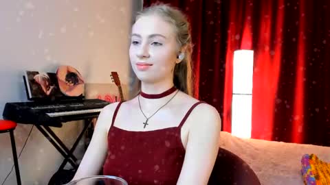 Ally    STREAMING ON TWITCH NOW Check my Twitter for updates online show from 02/22/25, 04:40