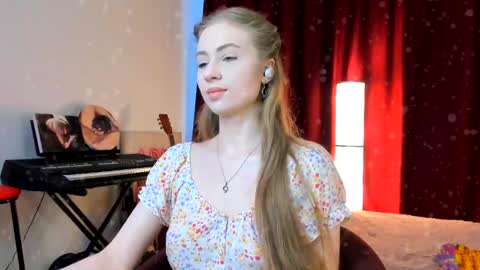 Ally    STREAMING ON TWITCH NOW Check my Twitter for updates online show from 02/24/25, 10:04