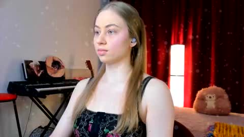 Ally    STREAMING ON TWITCH NOW Check my Twitter for updates online show from 01/14/26, 07:14