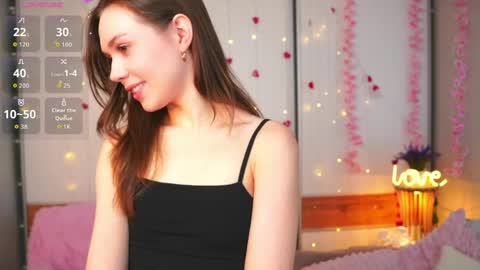 Snapshot of the_truewoman_show chatting on 04/25/26, 03:20 My name is Cynthia and Im very happy to see you in my sweet room online show from 04/25/26, 03:20