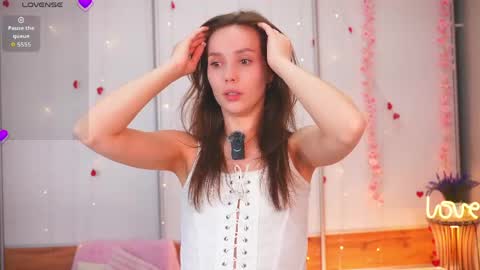 Snapshot of the_truewoman_show chatting on 05/23/26, 03:45 My name is Cynthia and Im very happy to see you in my sweet room online show from 05/23/26, 03:45