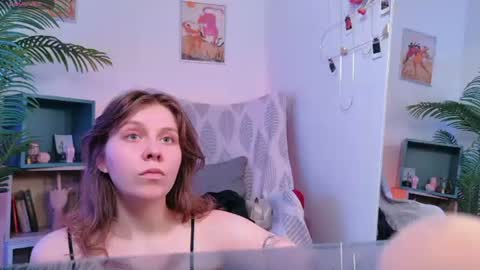 Snapshot of the_virg1n_marie chatting on 07/05/26, 01:18 The Rosemarie I Wed FriSun 1 AM 9 AM EDT online show from 07/05/26, 01:18