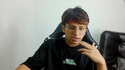 Snapshot of the_weed_guys chatting on 02/10/26, 01:43 Danny online show from 02/10/26, 01:43