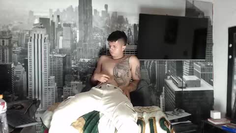 Snapshot of theangelmiguel chatting on 01/22/25, 07:03 Miguel Angel online show from 01/22/25, 07:03