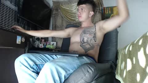 Snapshot of theangelmiguel chatting on 02/03/25, 04:04 Miguel Angel online show from 02/03/25, 04:04
