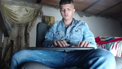 Snapshot of theangelmiguel chatting on 02/23/25, 07:33 Miguel Angel online show from 02/23/25, 07:33