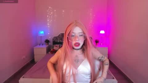 Snapshot of theangelykitty chatting on 01/28/25, 01:29 theangelykitty online show from 01/28/25, 01:29