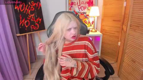 Snapshot of theangelykitty chatting on 01/30/25, 03:22 theangelykitty online show from 01/30/25, 03:22