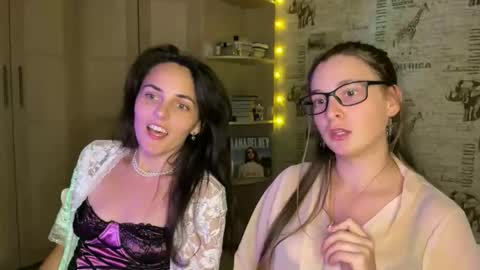 Snapshot of theanna510763 chatting on 10/15/25, 08:31 theanna510763 online show from 10/15/25, 08:31