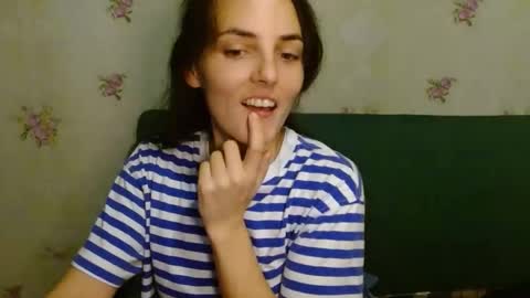 Snapshot of theanna510763 chatting on 10/23/25, 07:23 theanna510763 online show from 10/23/25, 07:23