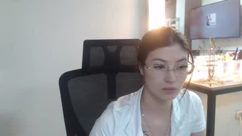 Snapshot of theapearl chatting on 06/30/26, 11:17 theapearl online show from 06/30/26, 11:17