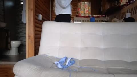 theauroramae -  online show from 02/04/25, 06:38