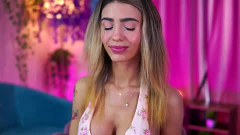 Ayana online show from 10/03/25, 10:01