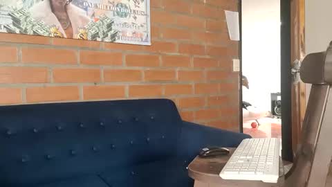 Snapshot of thebadwolf818 chatting on 10/14/25, 04:52 thebadwolf818 online show from 10/14/25, 04:52