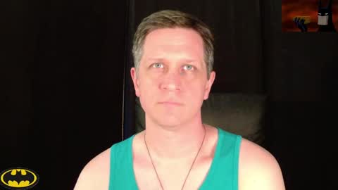 Snapshot of thebatandthecat10 chatting on 04/15/26, 06:15 ISABELLA or MATT online show from 04/15/26, 06:15