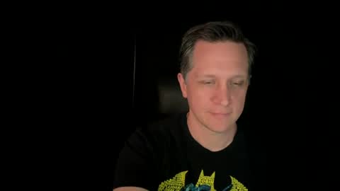 Snapshot of thebatandthecat10 chatting on 06/28/26, 06:03 ISABELLA or MATT online show from 06/28/26, 06:03