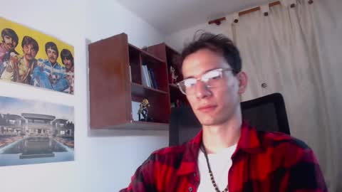 Snapshot of thebeatles18 chatting on 11/09/25, 06:33 Axel online show from 11/09/25, 06:33