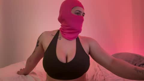 Snapshot of thebellarosa chatting on 04/29/26, 03:10 Bella Rosa online show from 04/29/26, 03:10