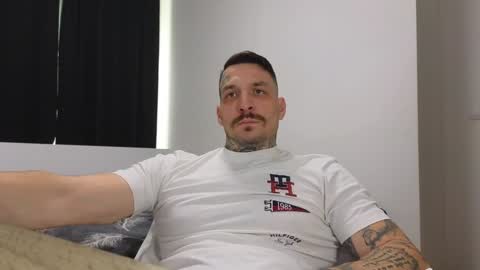 Snapshot of thebestmuscles chatting on 12/13/24, 08:41 John online show from 12/13/24, 08:41