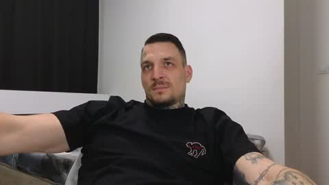 Snapshot of thebestmuscles chatting on 12/18/24, 10:46 John online show from 12/18/24, 10:46