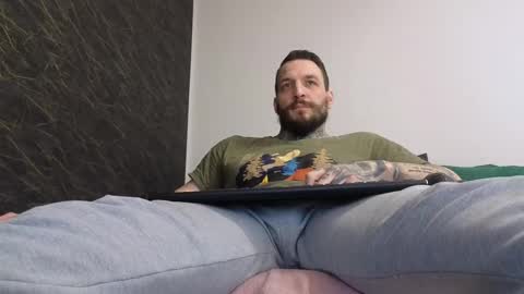 Snapshot of thebestmuscles chatting on 03/02/25, 09:31 John online show from 03/02/25, 09:31