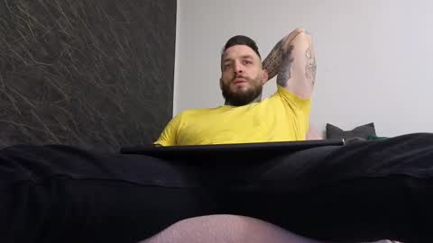 Snapshot of thebestmuscles chatting on 03/06/25, 12:19 John online show from 03/06/25, 12:19