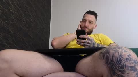 Snapshot of thebestmuscles chatting on 03/07/25, 11:40 John online show from 03/07/25, 11:40