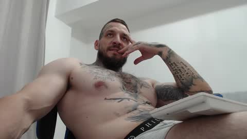 Snapshot of thebestmuscles chatting on 10/03/25, 07:44 John online show from 10/03/25, 07:44