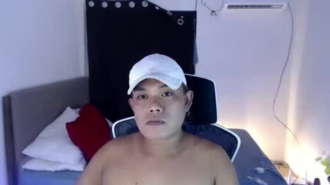 Snapshot of thebitch_cowbell chatting on 09/16/25, 05:25 thebitch_cowbell online show from 09/16/25, 05:25