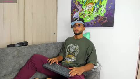 Snapshot of theblack_frank chatting on 12/02/25, 12:43 theblack_frank online show from 12/02/25, 12:43