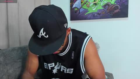 Snapshot of theblack_frank chatting on 12/17/25, 01:28 theblack_frank online show from 12/17/25, 01:28