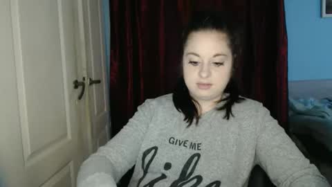 raissa online show from 11/04/25, 02:05