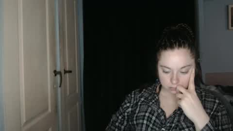 Snapshot of theblackdiamond194588 chatting on 04/06/26, 02:40 raissa online show from 04/06/26, 02:40