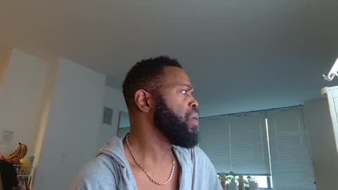 Snapshot of theblacklordmaster chatting on 10/01/25, 12:11 theblacklordmaster online show from 10/01/25, 12:11