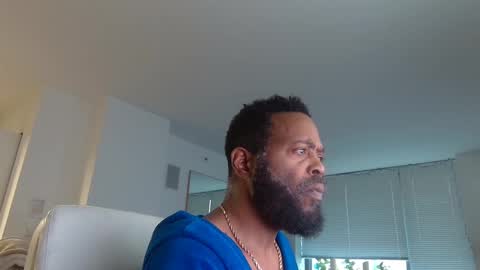 Snapshot of theblacklordmaster chatting on 11/10/25, 01:21 theblacklordmaster online show from 11/10/25, 01:21