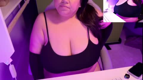 TheBouncingBetty online show from 04/26/26, 05:16