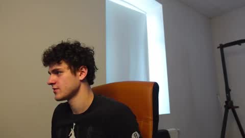 Snapshot of thebrad_holloway chatting on 03/12/26, 07:58 Thebrad H online show from 03/12/26, 07:58