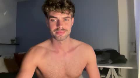 Snapshot of thebrokescholar chatting on 12/04/25, 03:54 Broke Scholar online show from 12/04/25, 03:54