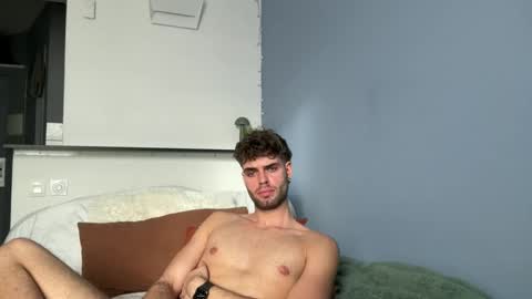 Broke Scholar online show from 01/14/26, 01:39