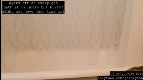 Snapshot of thecamwoman chatting on 11/30/25, 09:08 Joan online show from 11/30/25, 09:08