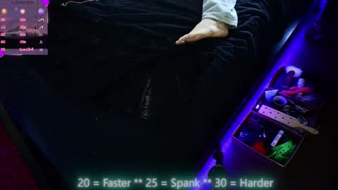 Snapshot of thecarrguyy chatting on 10/15/25, 11:05 Thatcarrguyy online show from 10/15/25, 11:05