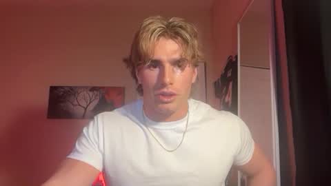 Snapshot of thecloser380 chatting on 03/06/26, 12:40 thecloser380 online show from 03/06/26, 12:40