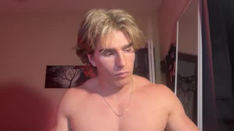 Snapshot of thecloser380 chatting on 03/19/26, 01:09 thecloser380 online show from 03/19/26, 01:09