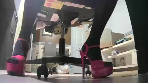 Snapshot of thecowboy_74 chatting on 10/12/25, 02:32 thecowboy_74 online show from 10/12/25, 02:32